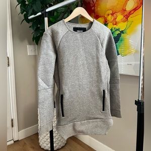 Long line sweatshirt small